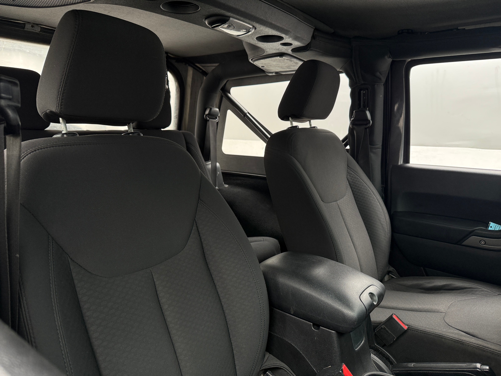 Thumbnail: 2016 Jeep Wrangler - 2