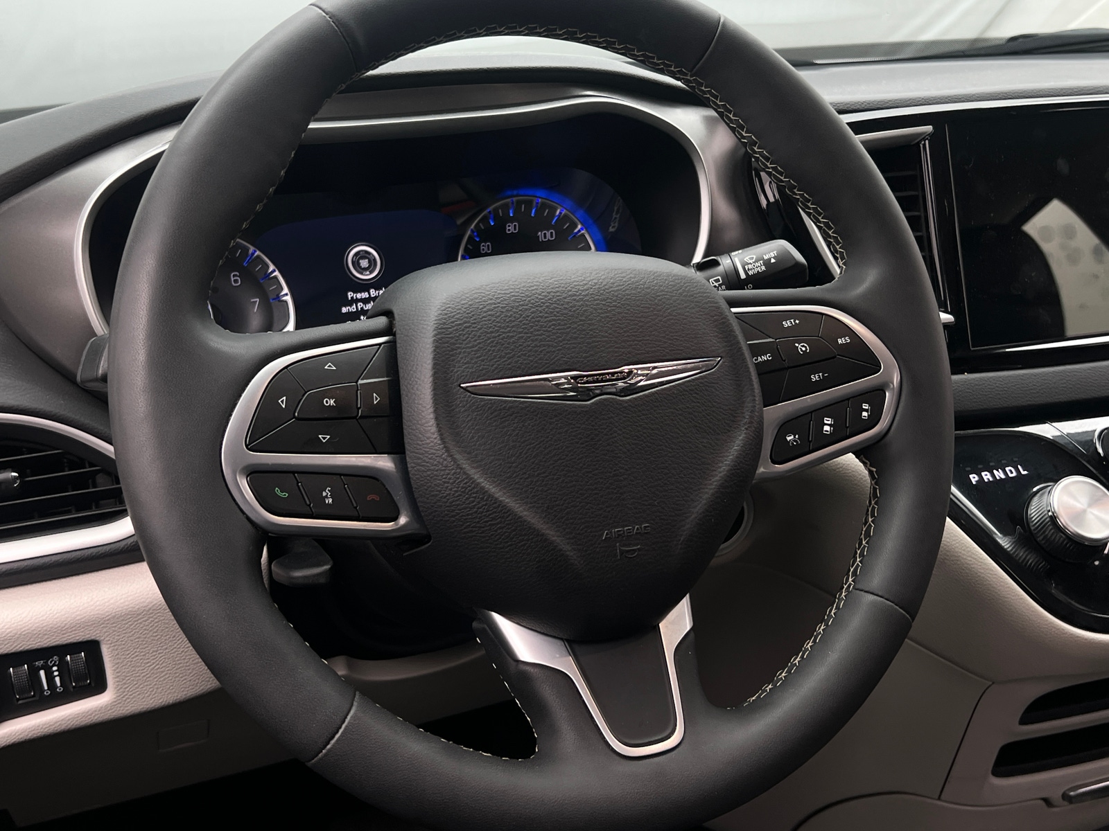 Thumbnail: 2024 Chrysler Pacifica - 4