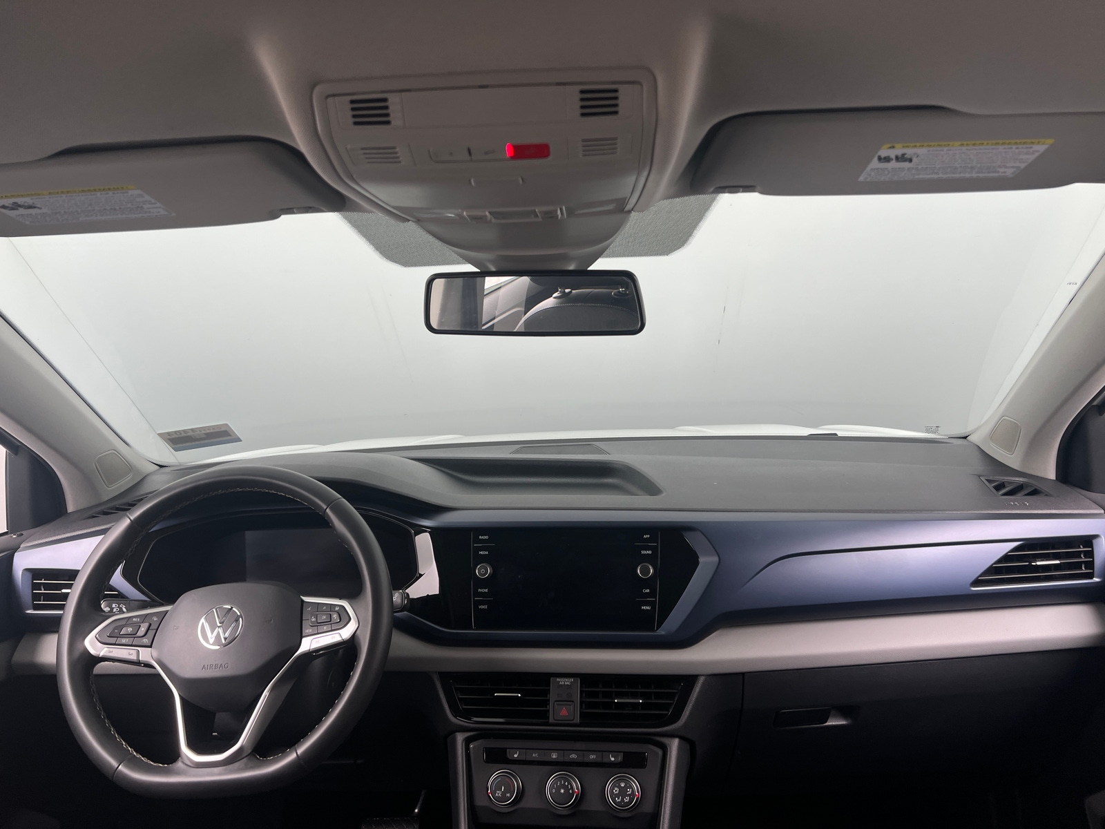 Thumbnail: 2022 Volkswagen Taos - 2
