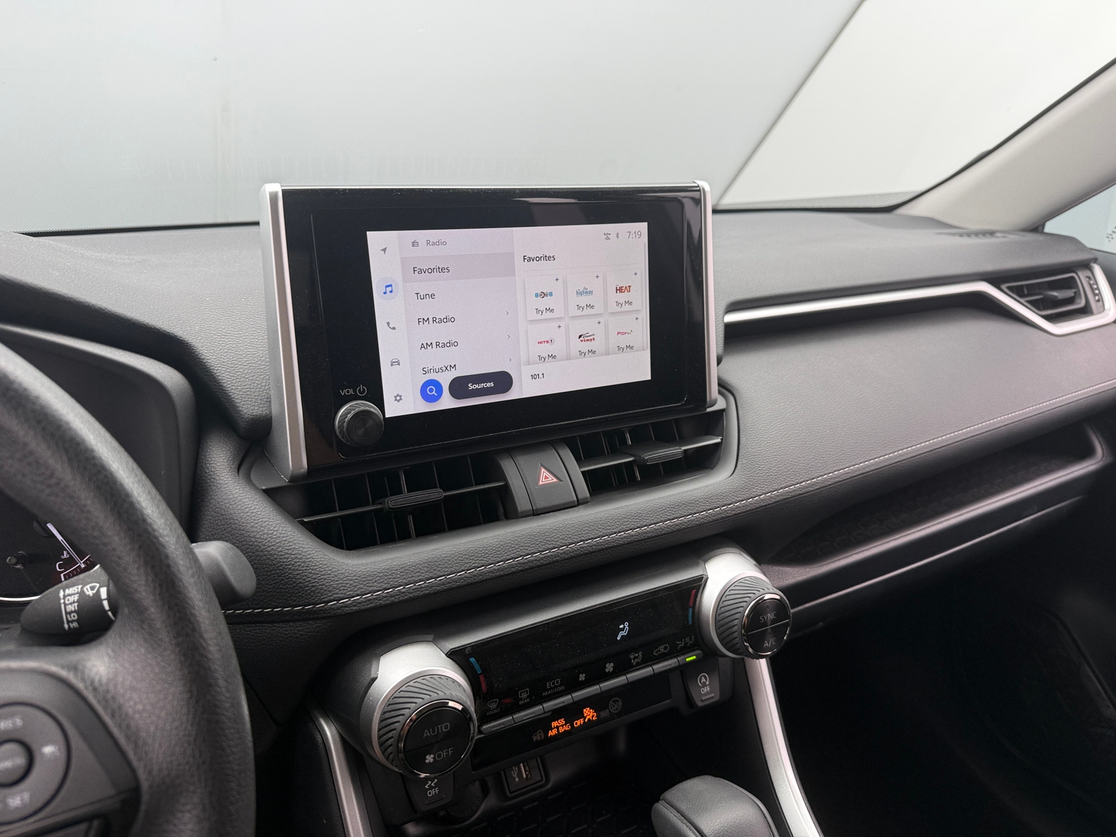 Thumbnail: 2025 Toyota RAV4 - 4
