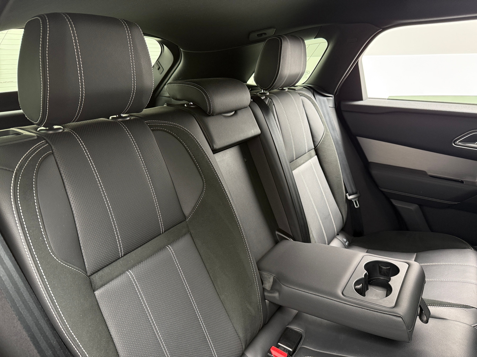 Thumbnail: 2020 Land Rover Range Rover Velar - 5
