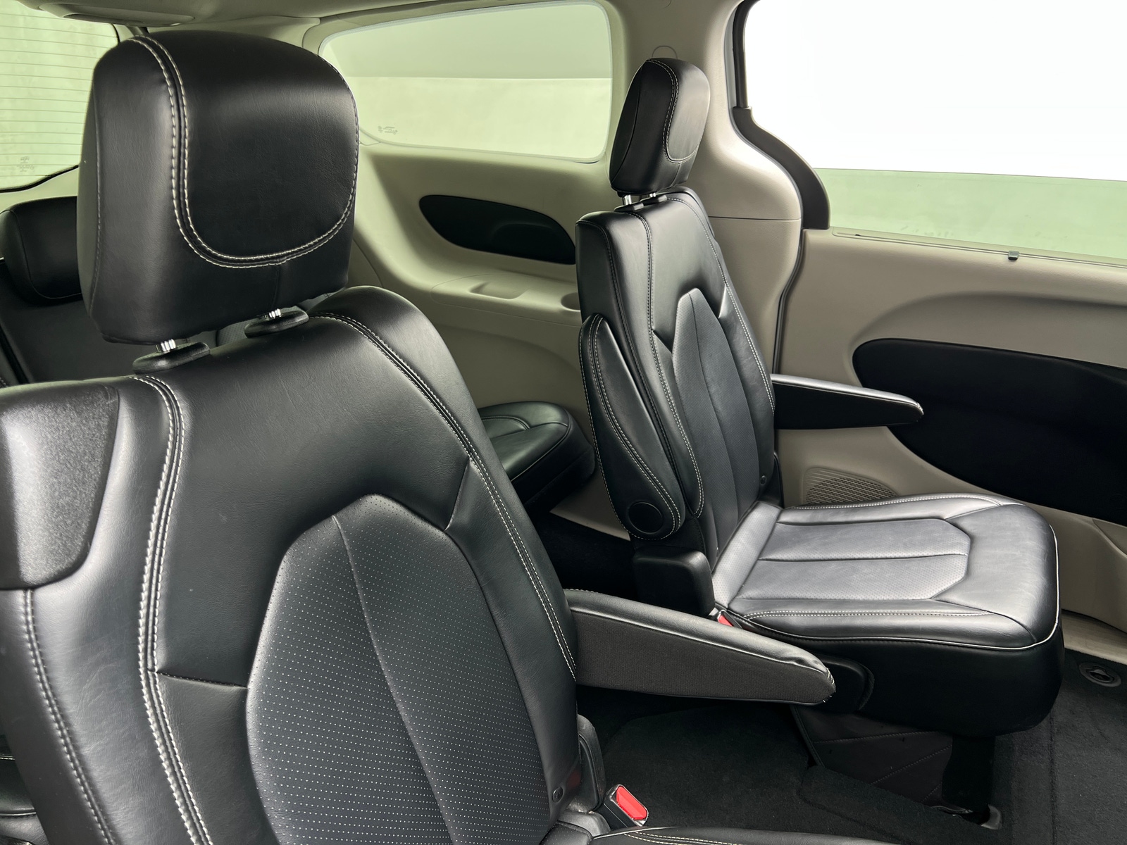 Thumbnail: 2024 Chrysler Pacifica - 5