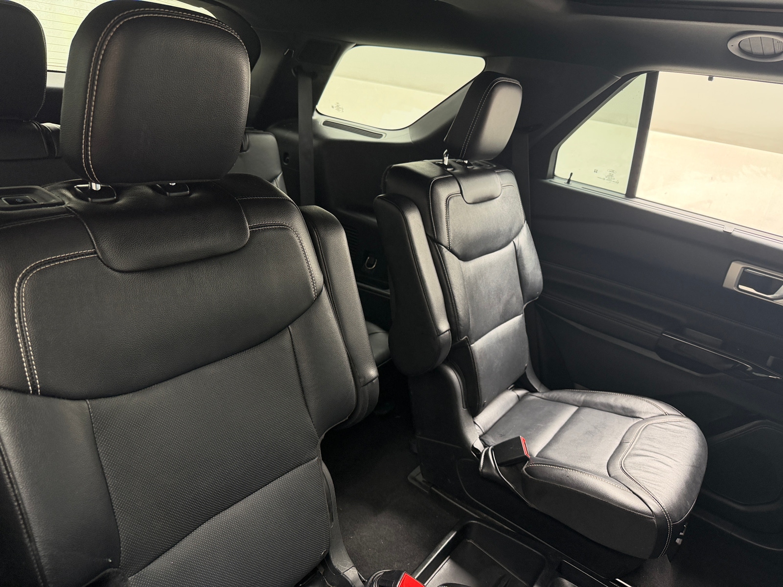 Thumbnail: 2021 Ford Explorer - 5