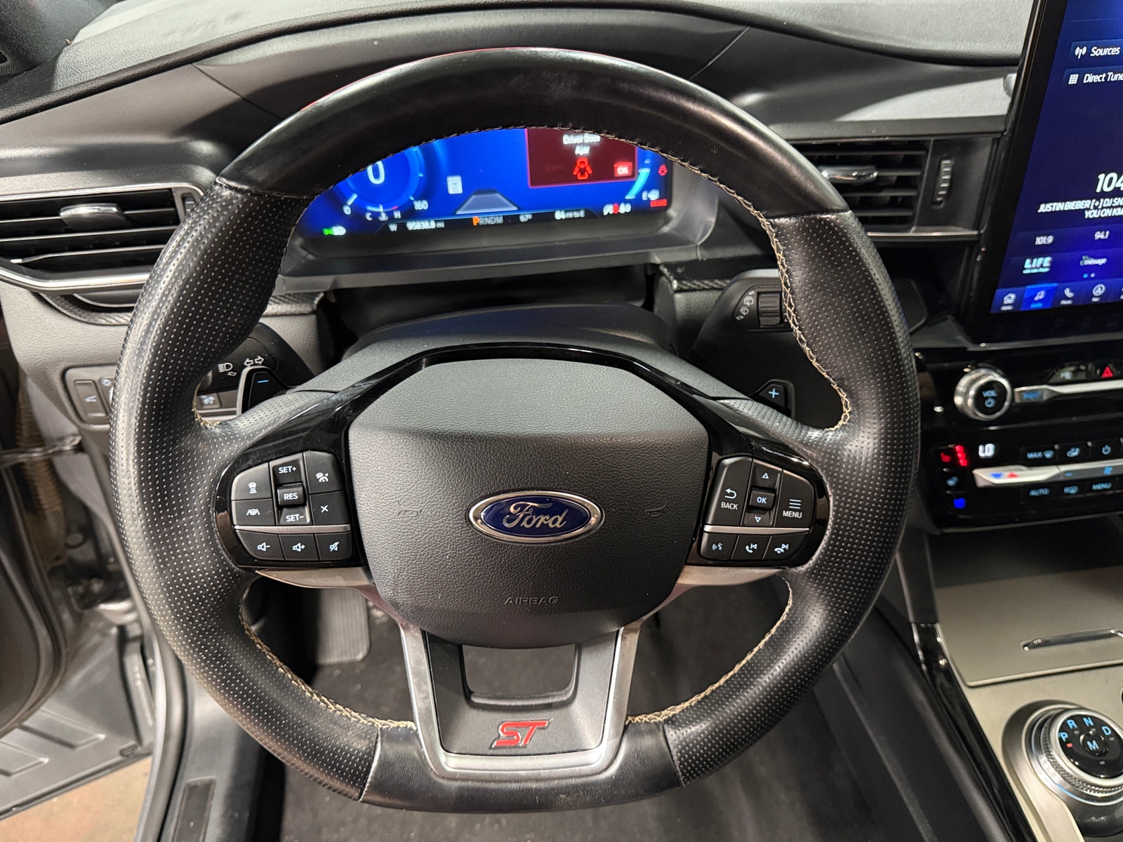 Thumbnail: 2021 Ford Explorer - 4