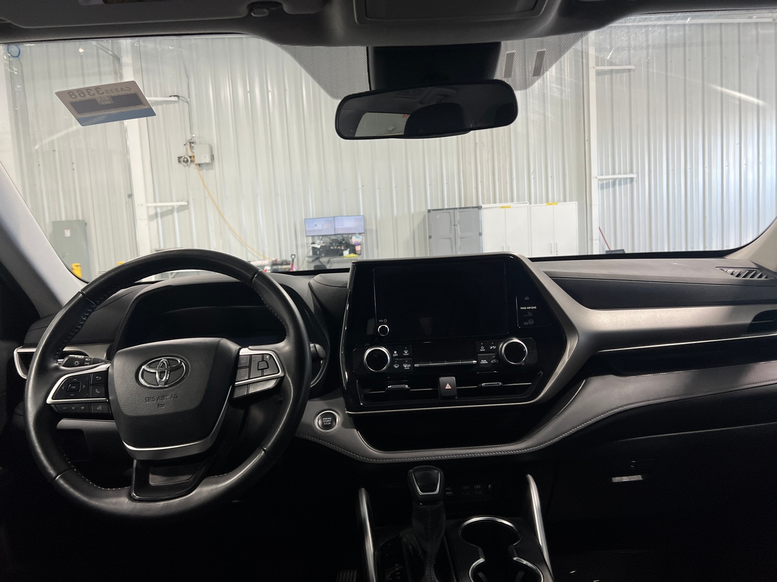 Thumbnail: 2025 Toyota Highlander - 3