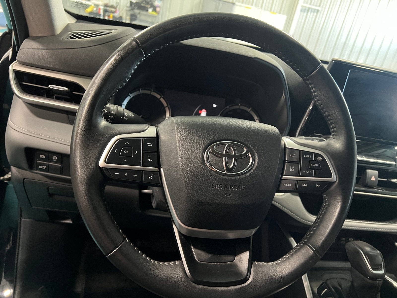 Thumbnail: 2025 Toyota Highlander - 5