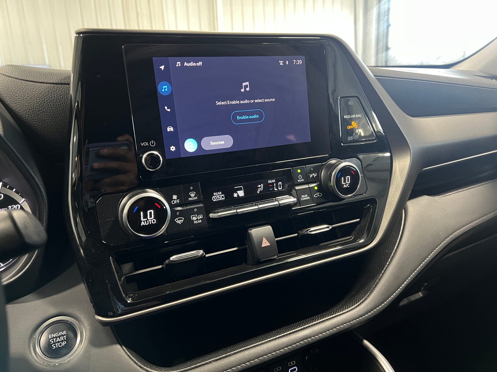 Thumbnail: 2025 Toyota Highlander - 4