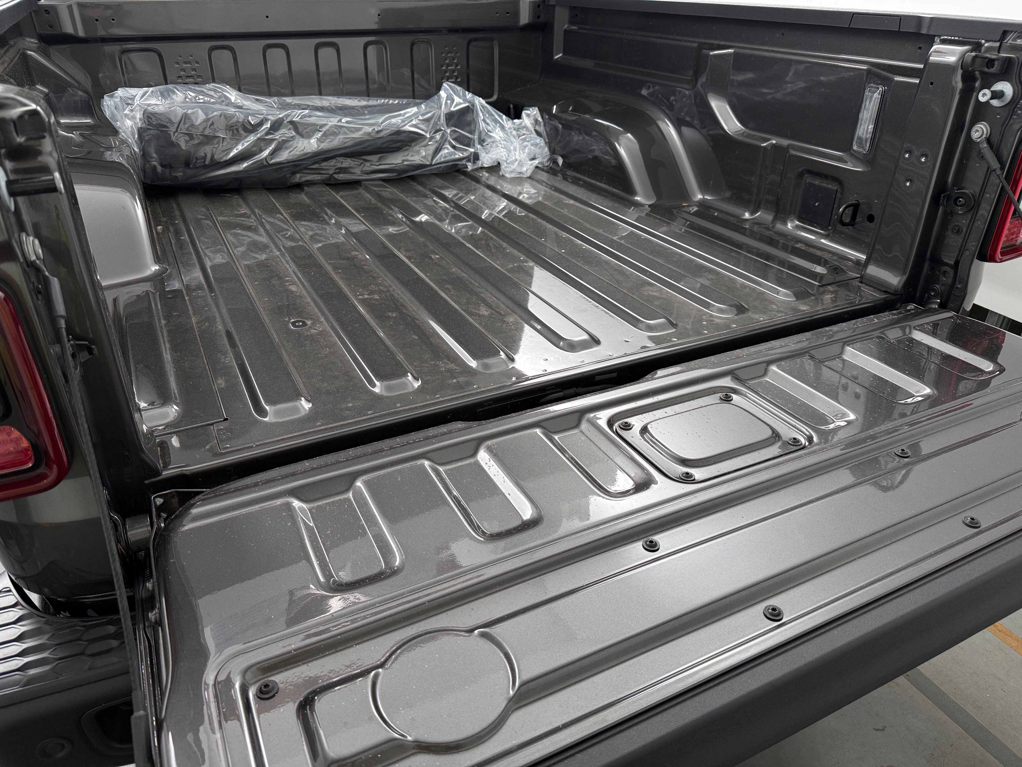 2026 Jeep Gladiator Rubicon X Auto's photo