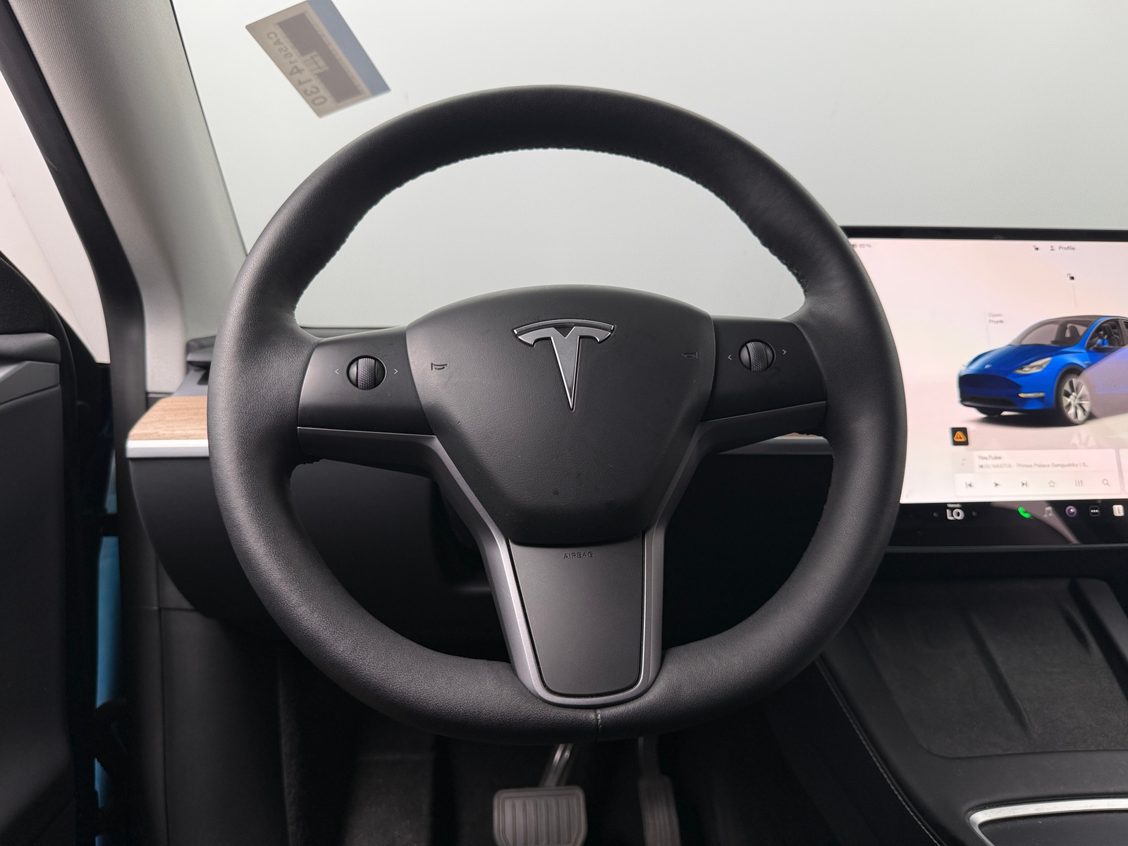 Thumbnail: 2023 Tesla Model Y - 4