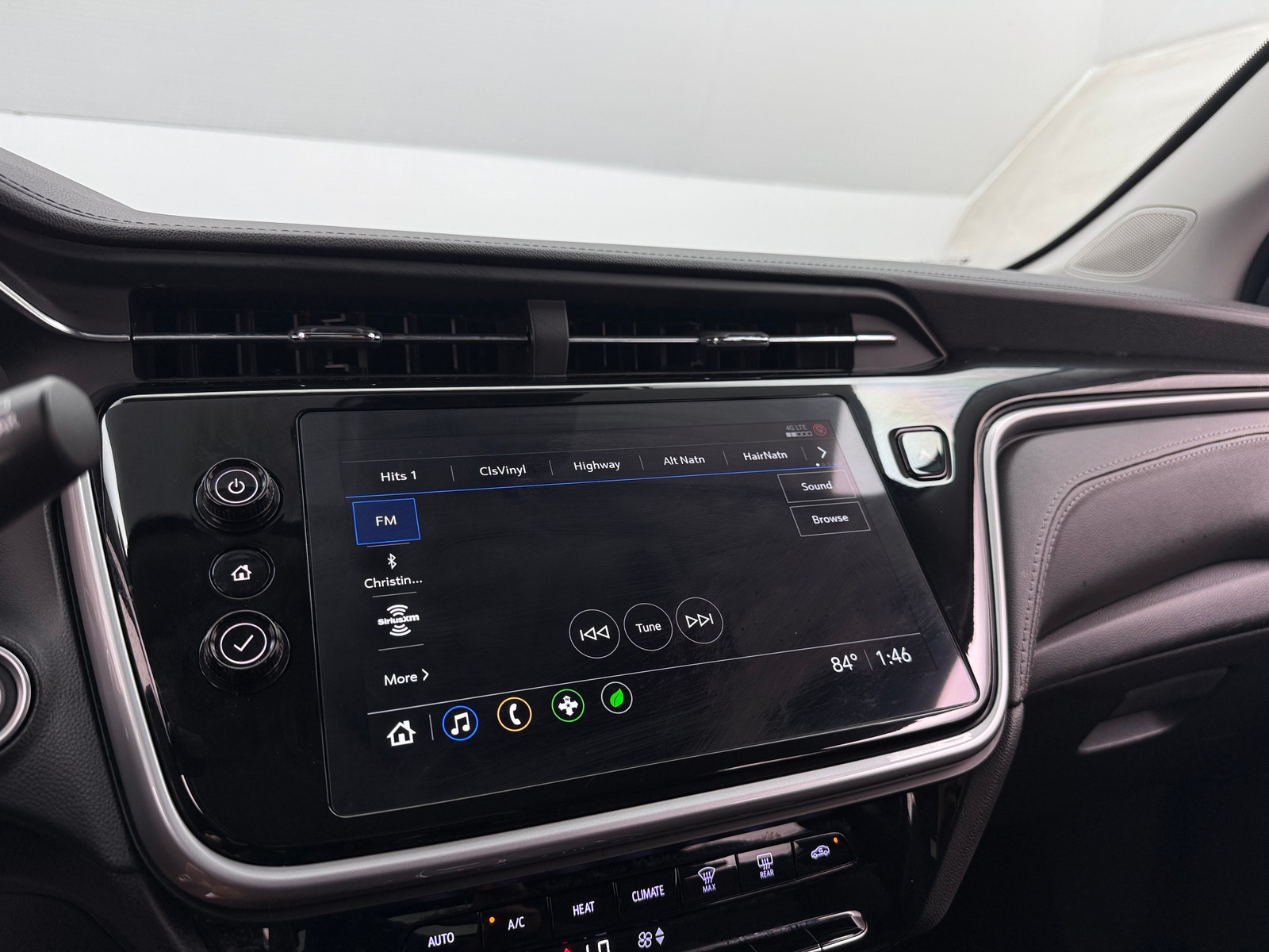 Thumbnail: 2023 Chevrolet Bolt EUV - 4