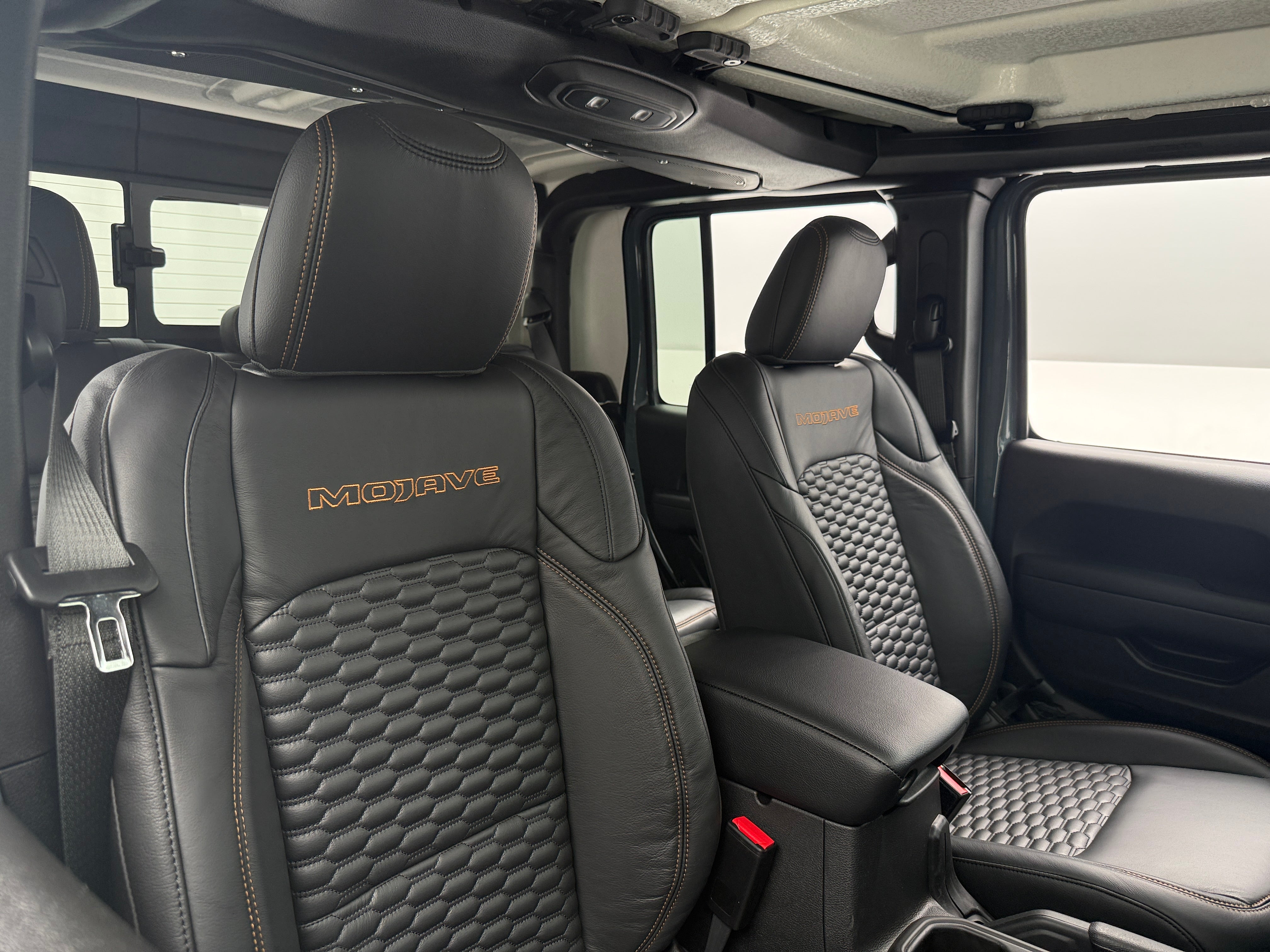 2026 Jeep Gladiator Mojave Auto's photo