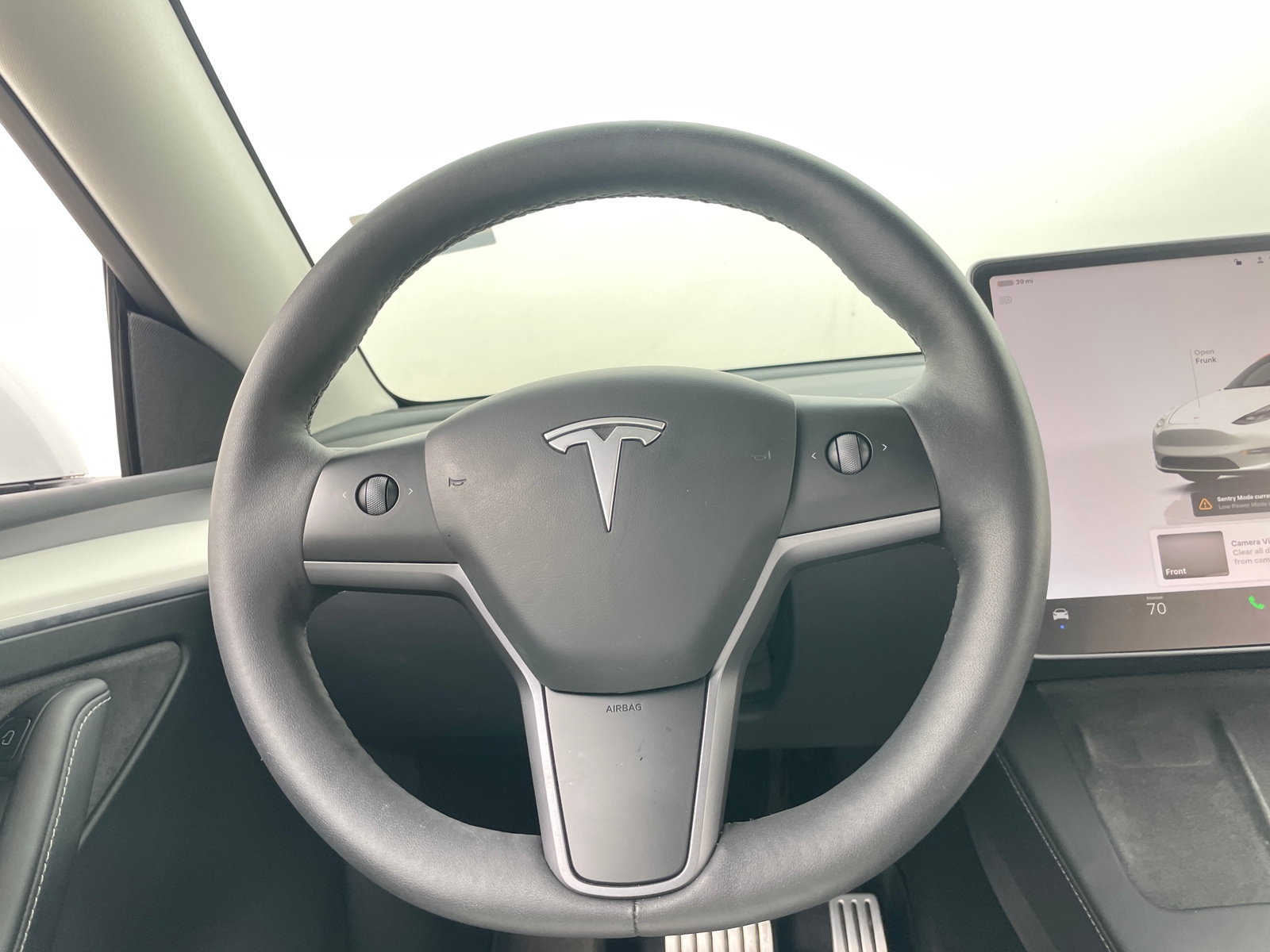 Thumbnail: 2023 Tesla Model Y - 4