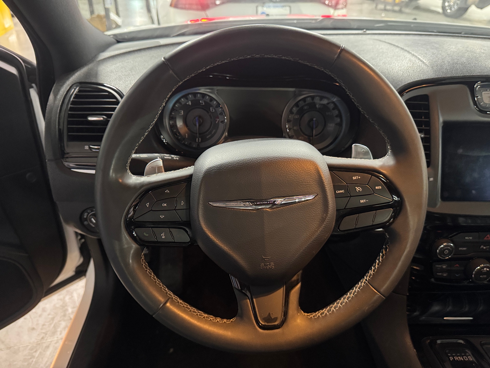 Thumbnail: 2023 Chrysler 300 - 4