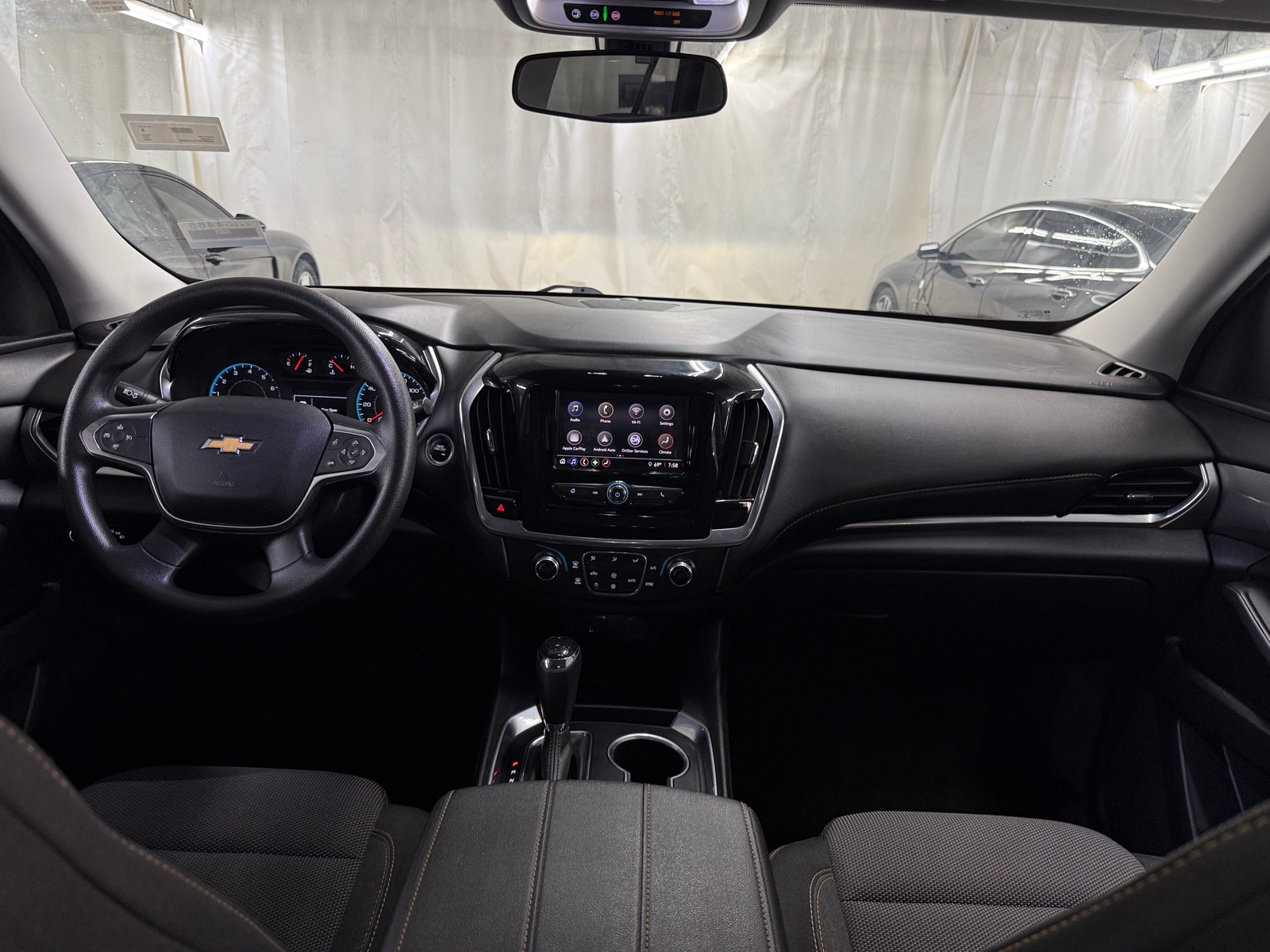 Thumbnail: 2020 Chevrolet Traverse - 3