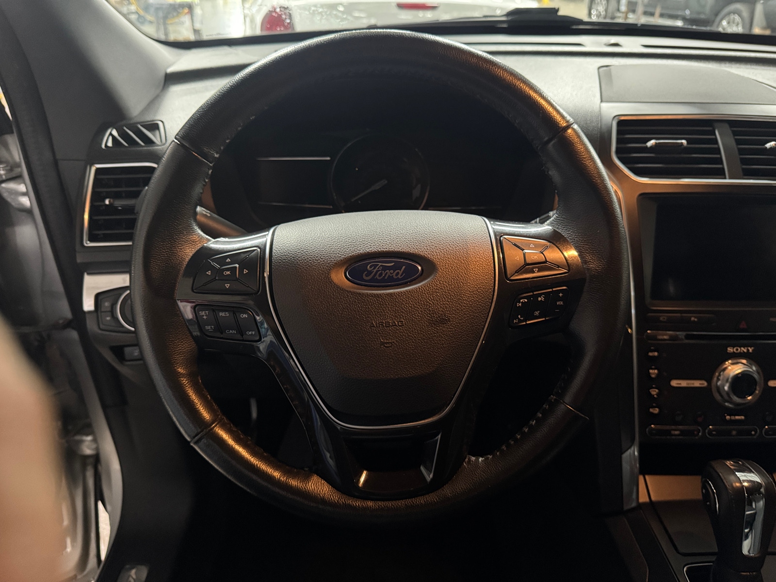 Thumbnail: 2018 Ford Explorer - 4