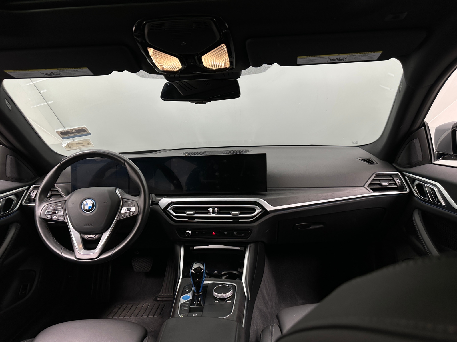 Thumbnail: 2023 BMW i4 - 2