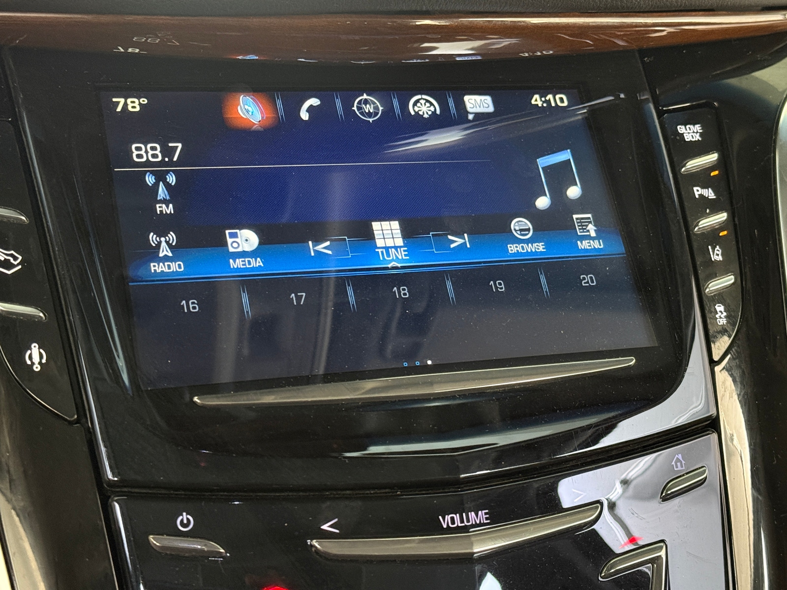 Thumbnail: 2018 Cadillac Escalade - 3