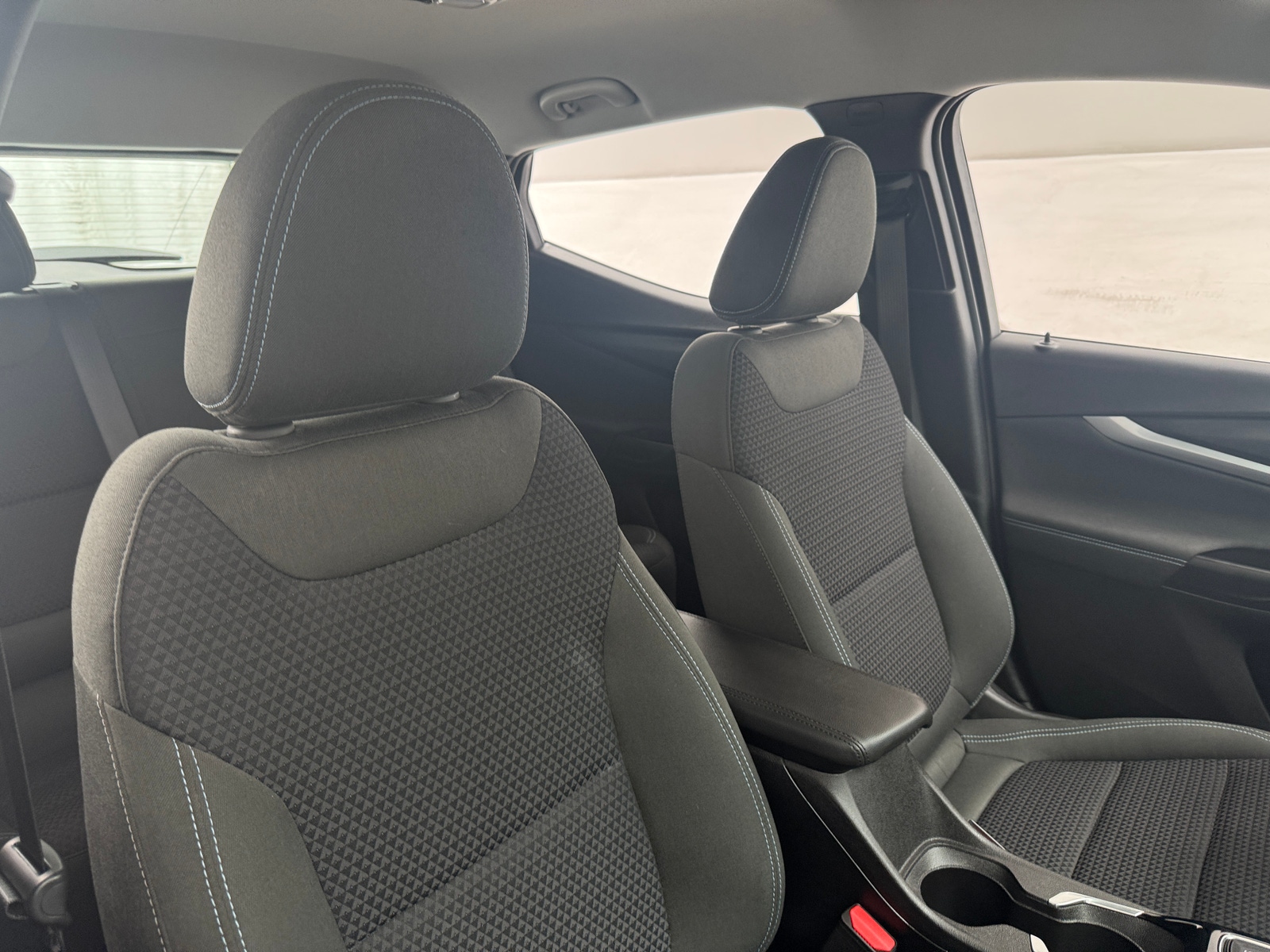 Thumbnail: 2023 Chevrolet Bolt EUV - 2
