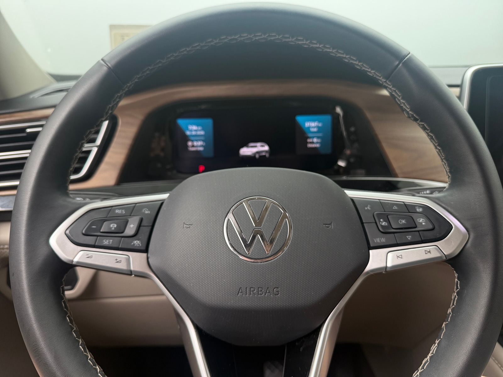 Thumbnail: 2024 Volkswagen Atlas - 4