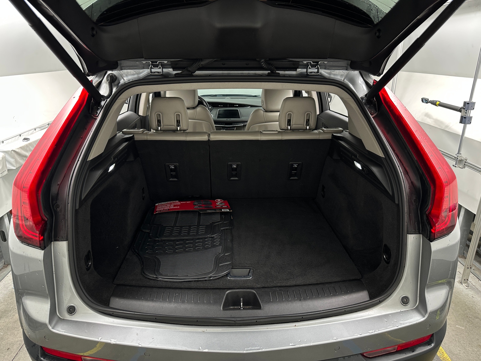 Thumbnail: 2023 Cadillac XT4 - 6