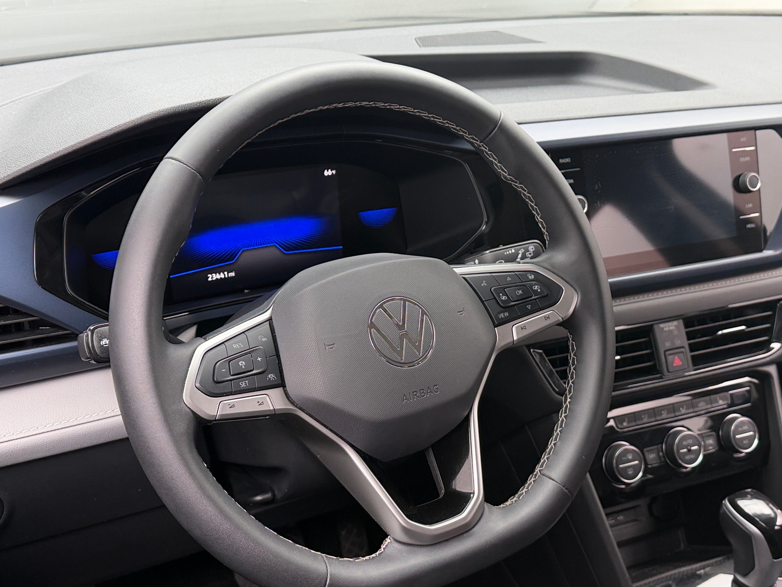 Thumbnail: 2024 Volkswagen Taos - 4