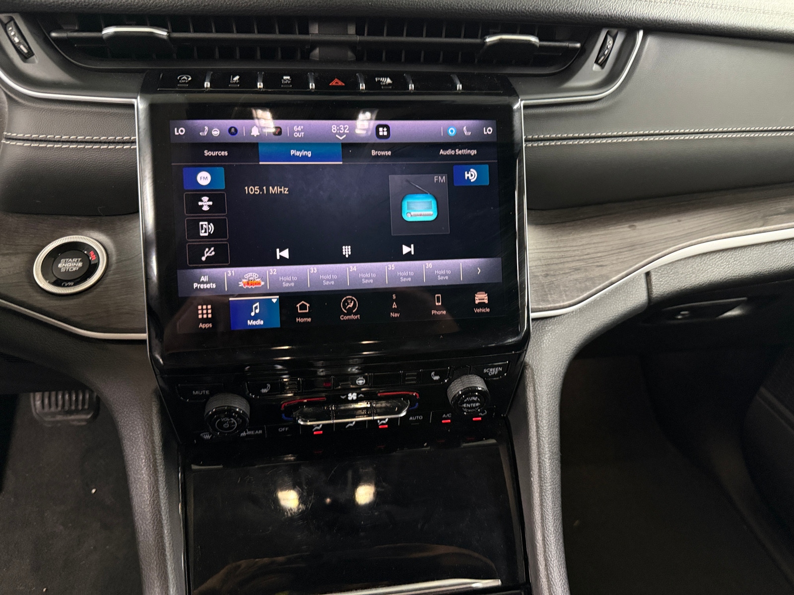 Thumbnail: 2023 Jeep Grand Cherokee - 3