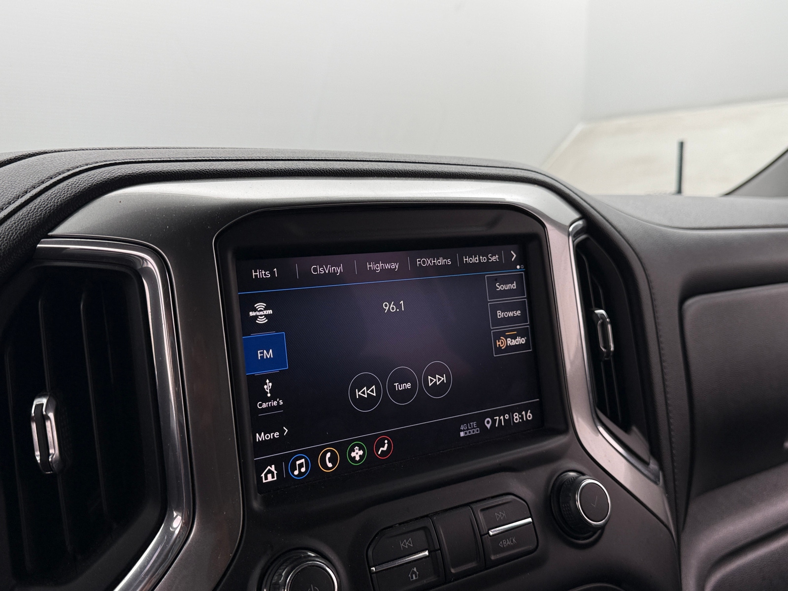 Thumbnail: 2020 Chevrolet Silverado 1500 - 4