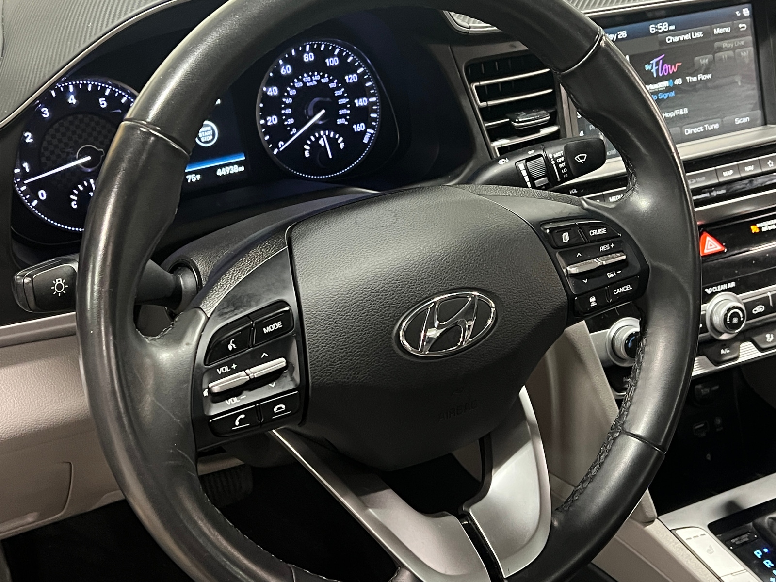 Thumbnail: 2020 Hyundai Elantra - 4