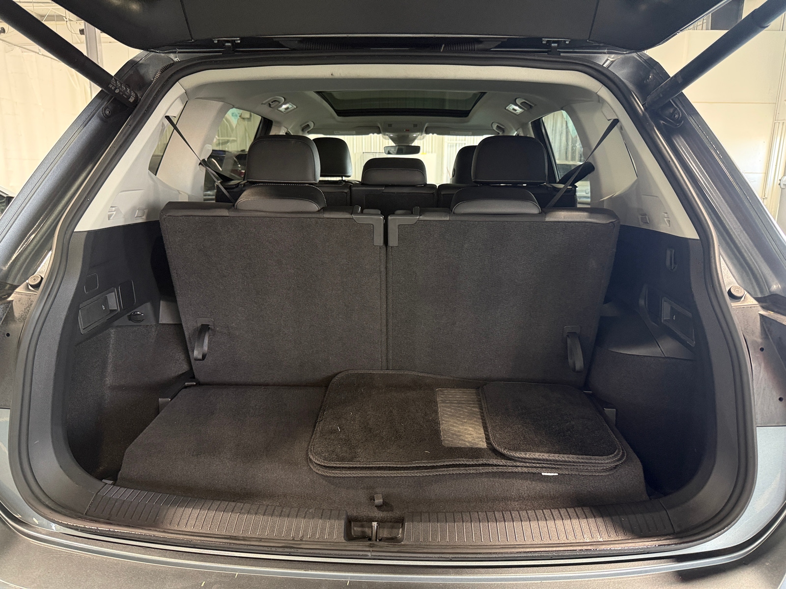 Thumbnail: 2024 Volkswagen Tiguan - 6
