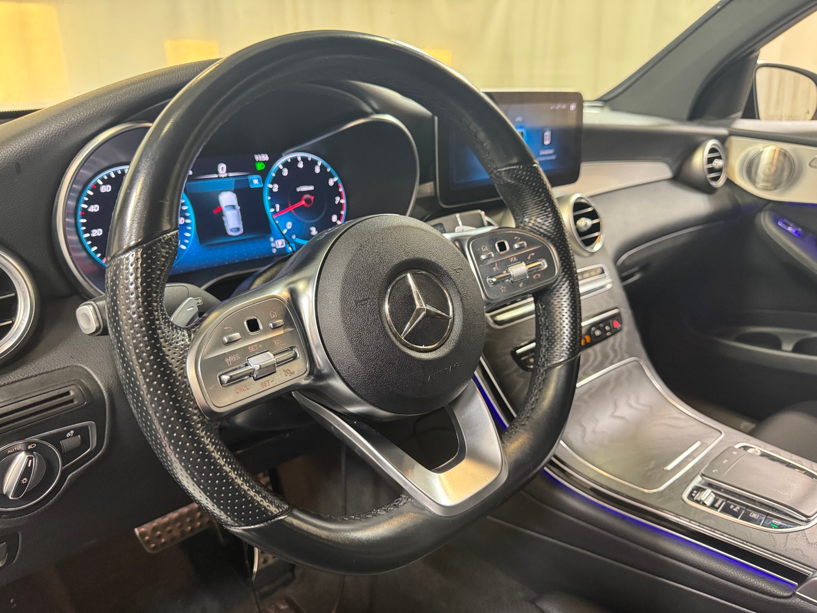 Thumbnail: 2021 Mercedes-Benz GLC - 4