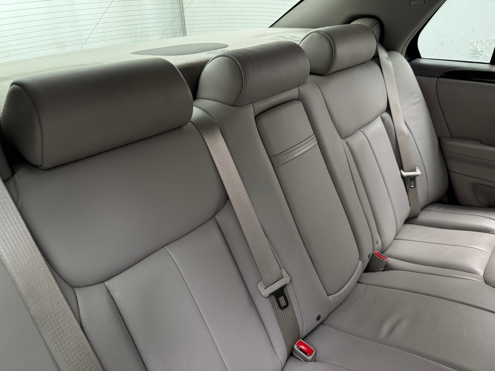 Thumbnail: 2011 Cadillac DTS - 4