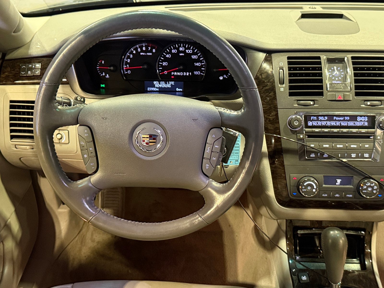 Thumbnail: 2011 Cadillac DTS - 3
