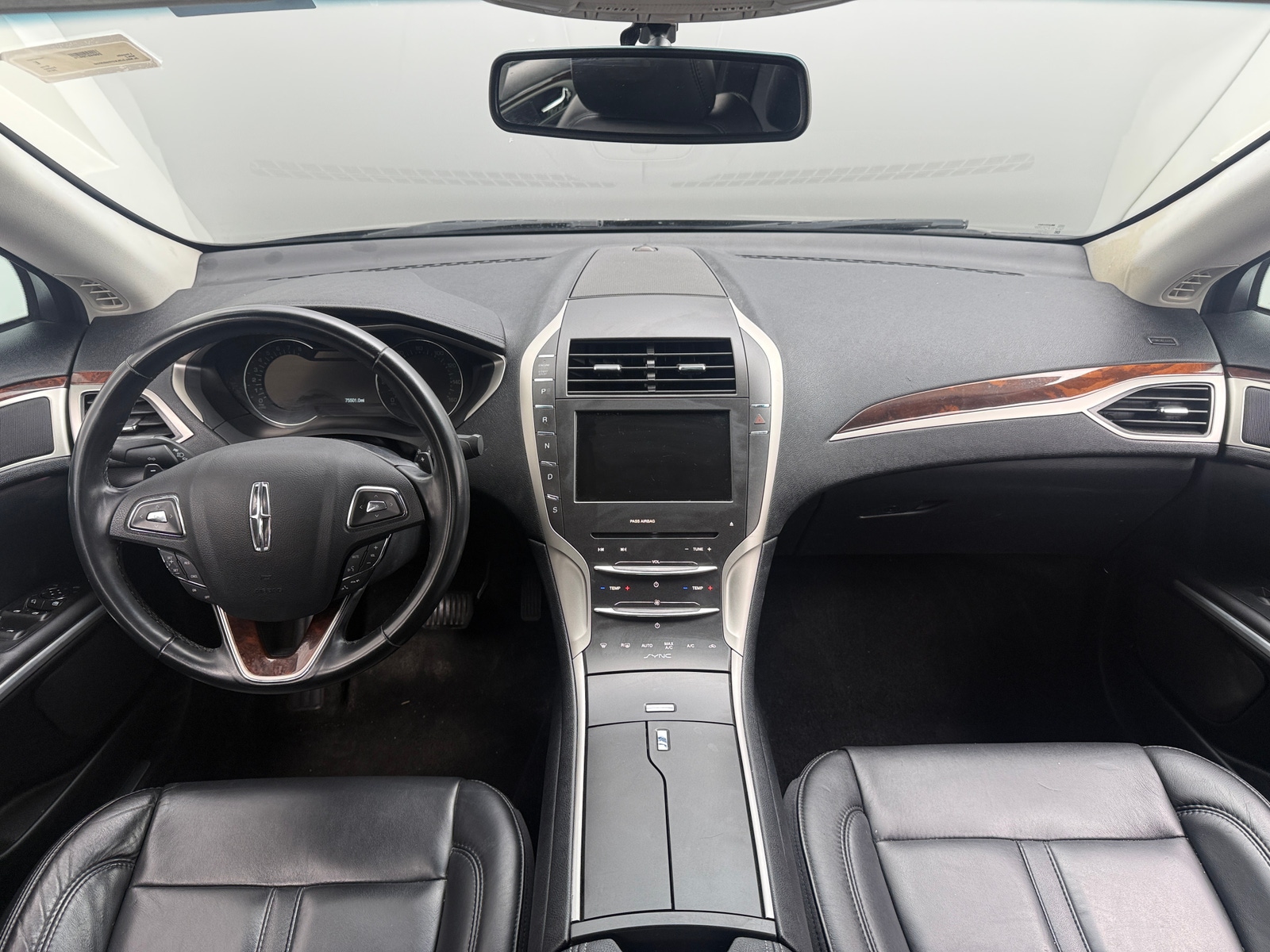 Thumbnail: 2016 Lincoln MKZ - 2