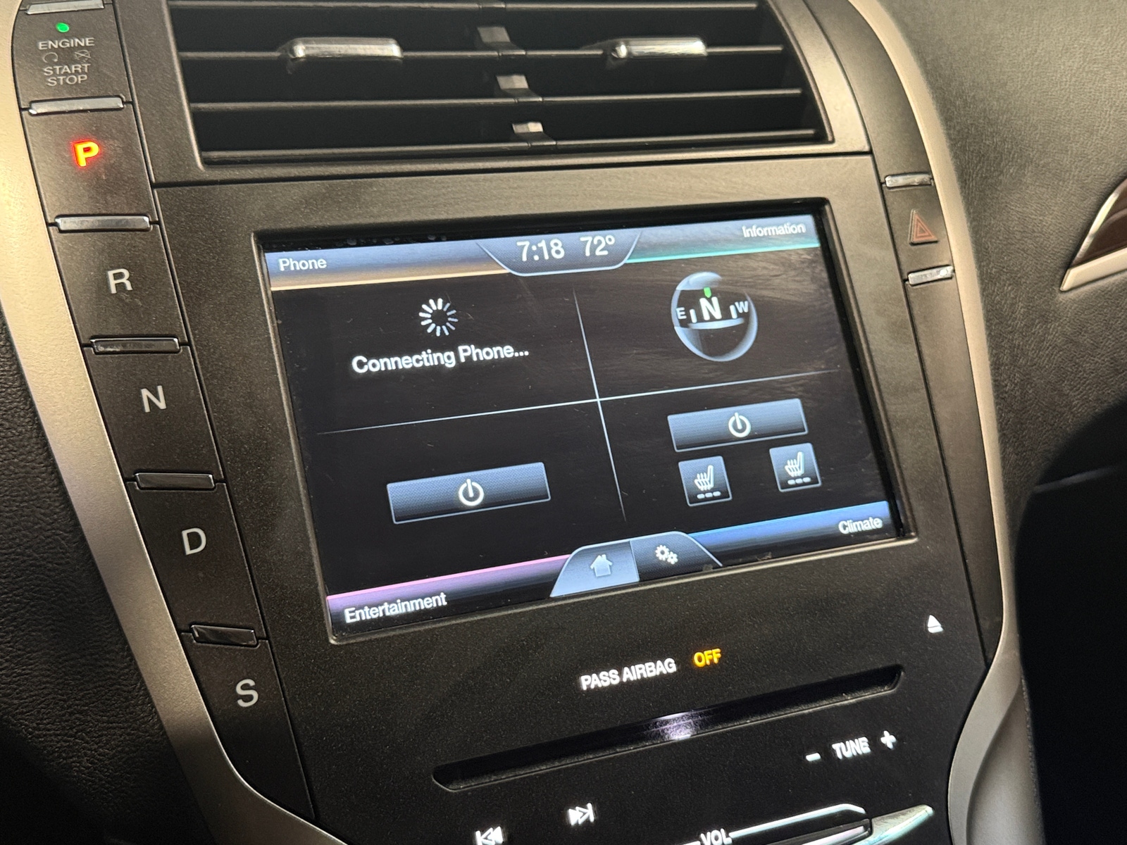 Thumbnail: 2016 Lincoln MKZ - 3