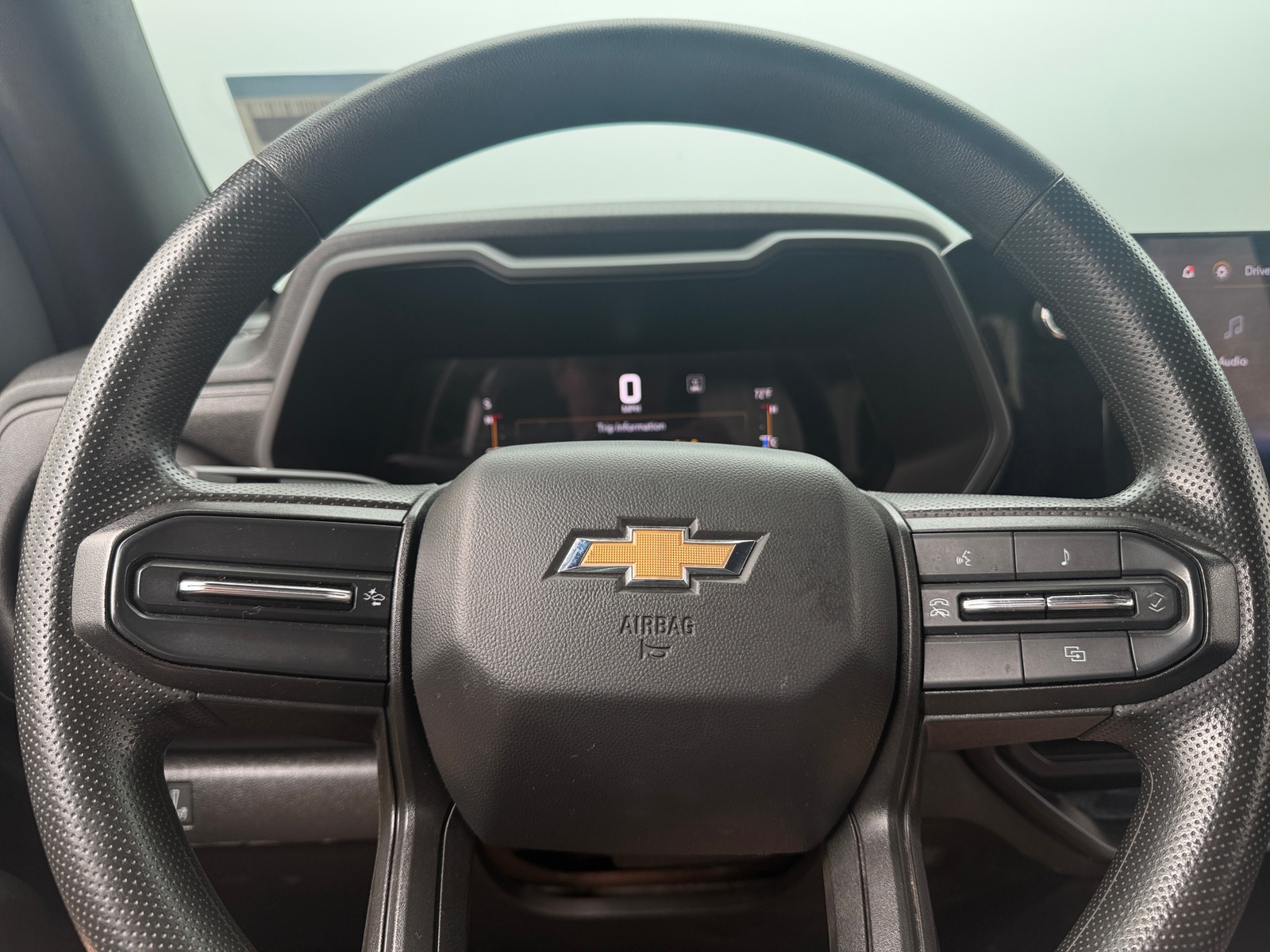 Thumbnail: 2023 Chevrolet Colorado - 5