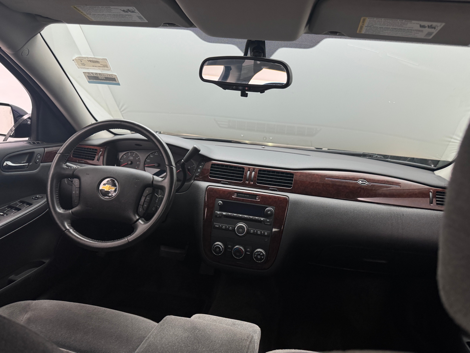 Thumbnail: 2011 Chevrolet Impala - 3