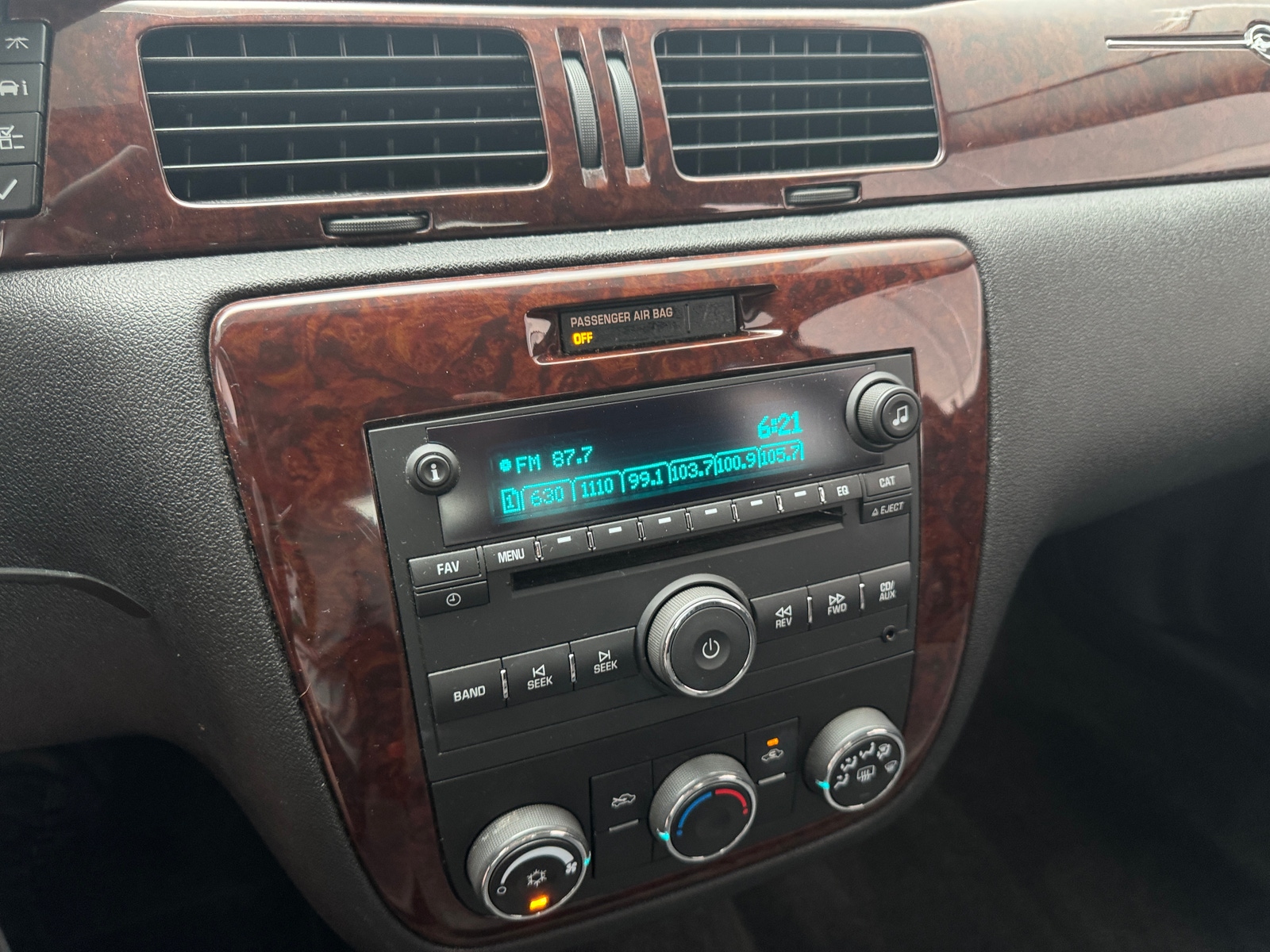 Thumbnail: 2011 Chevrolet Impala - 4