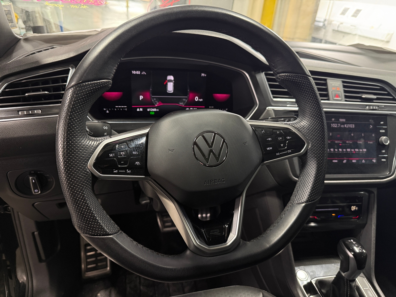 Thumbnail: 2022 Volkswagen Tiguan - 4