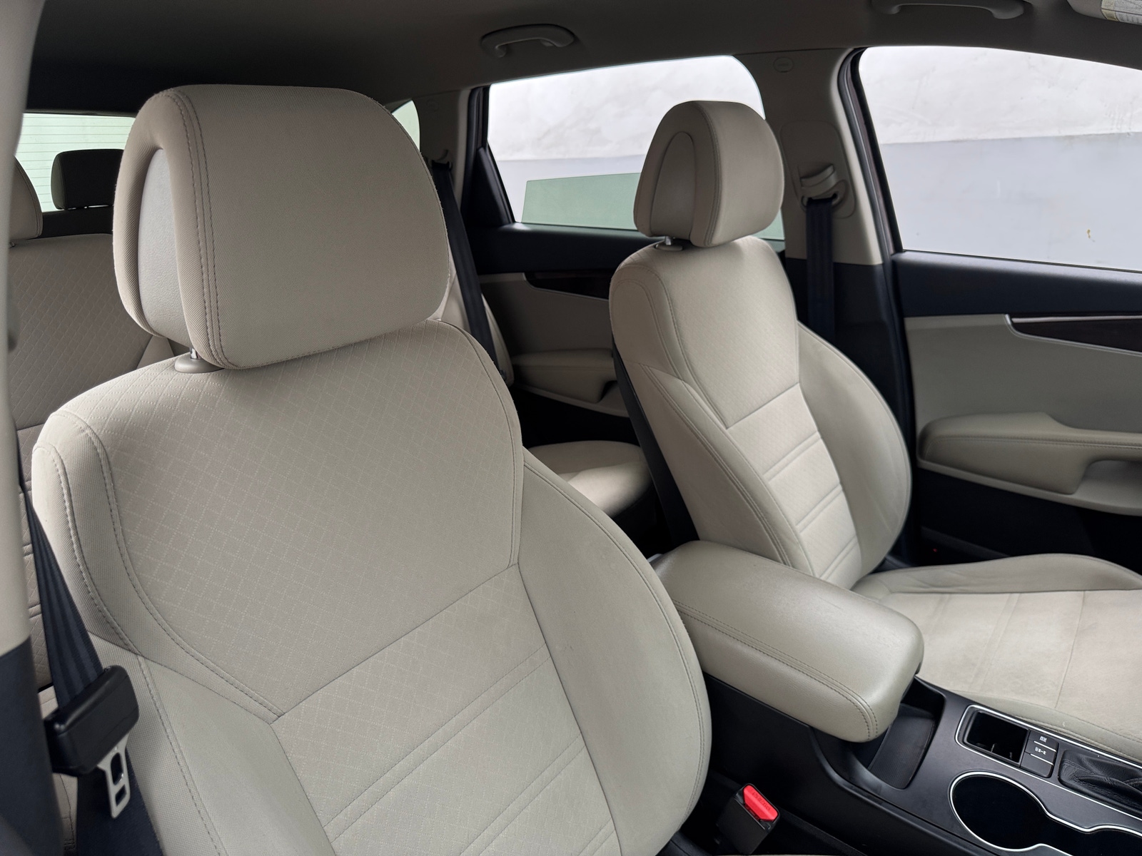 Thumbnail: 2016 Kia Sorento - 2