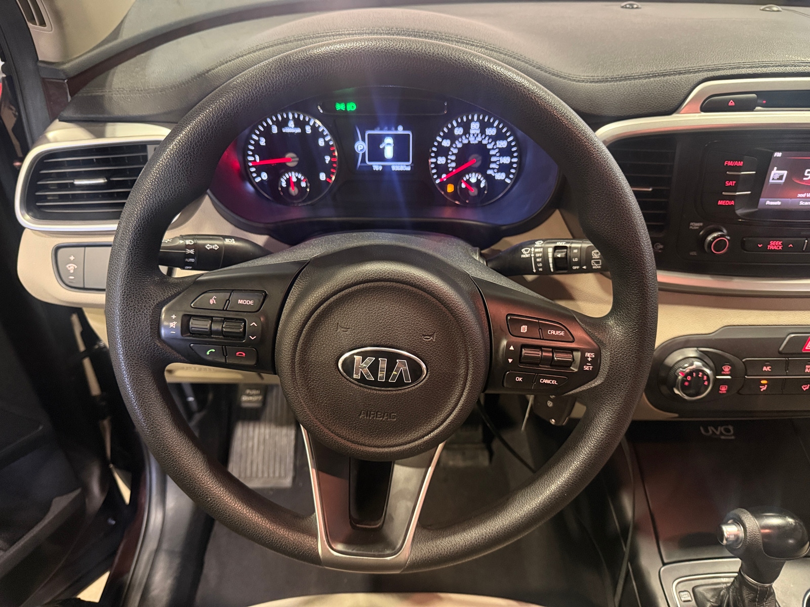 Thumbnail: 2016 Kia Sorento - 4