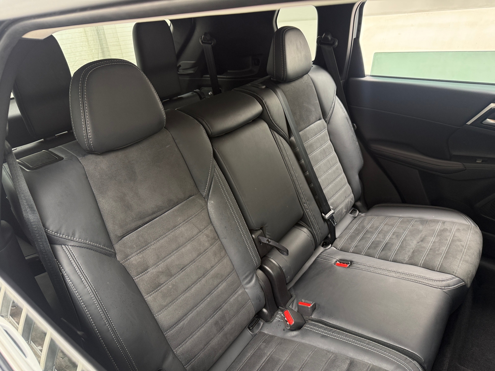 Thumbnail: 2023 Mitsubishi Outlander - 5