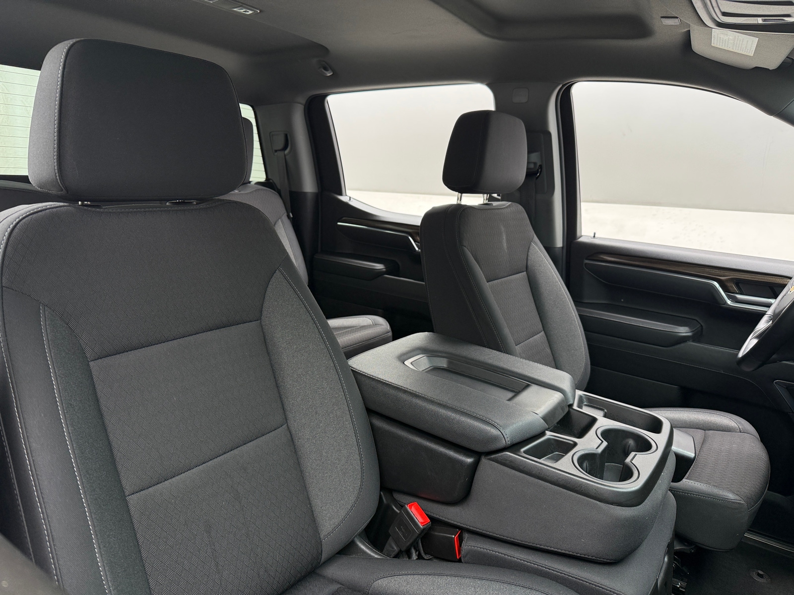 Thumbnail: 2025 Chevrolet Silverado 1500 - 2