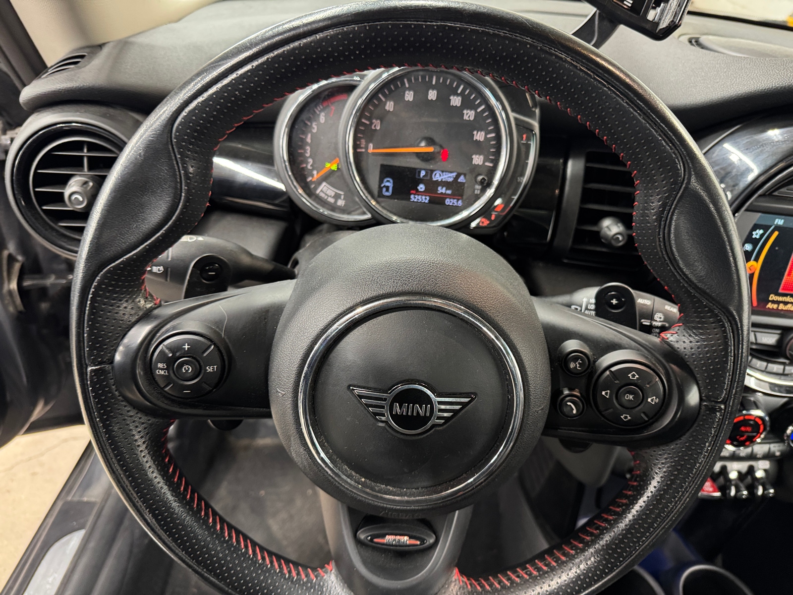 Thumbnail: 2020 MINI Cooper Hardtop - 4