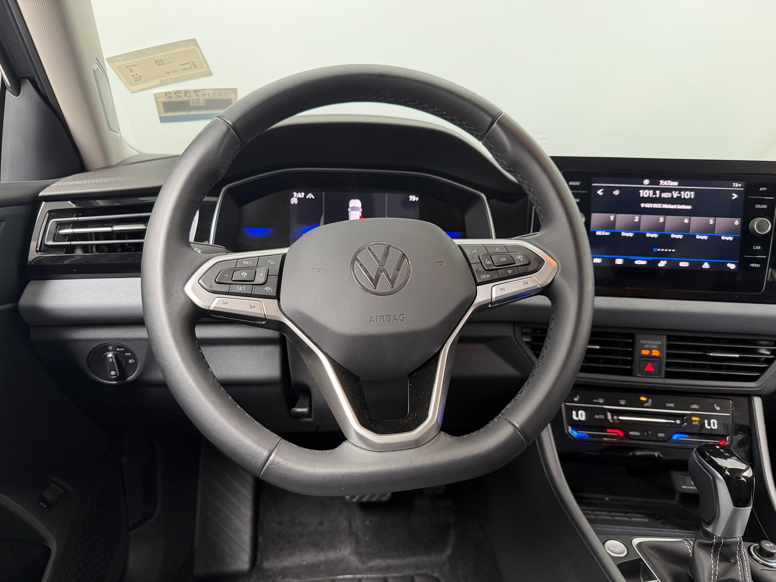 Thumbnail: 2025 Volkswagen Jetta - 4