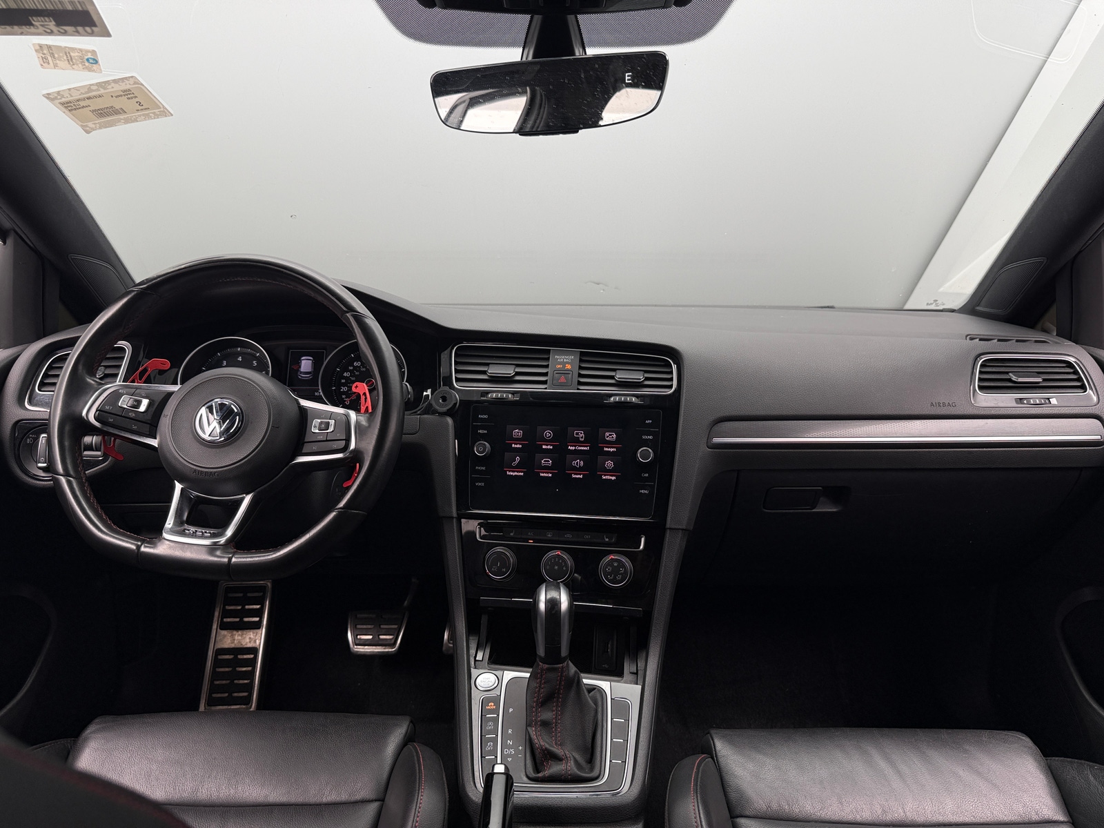 Thumbnail: 2020 Volkswagen Golf - 2