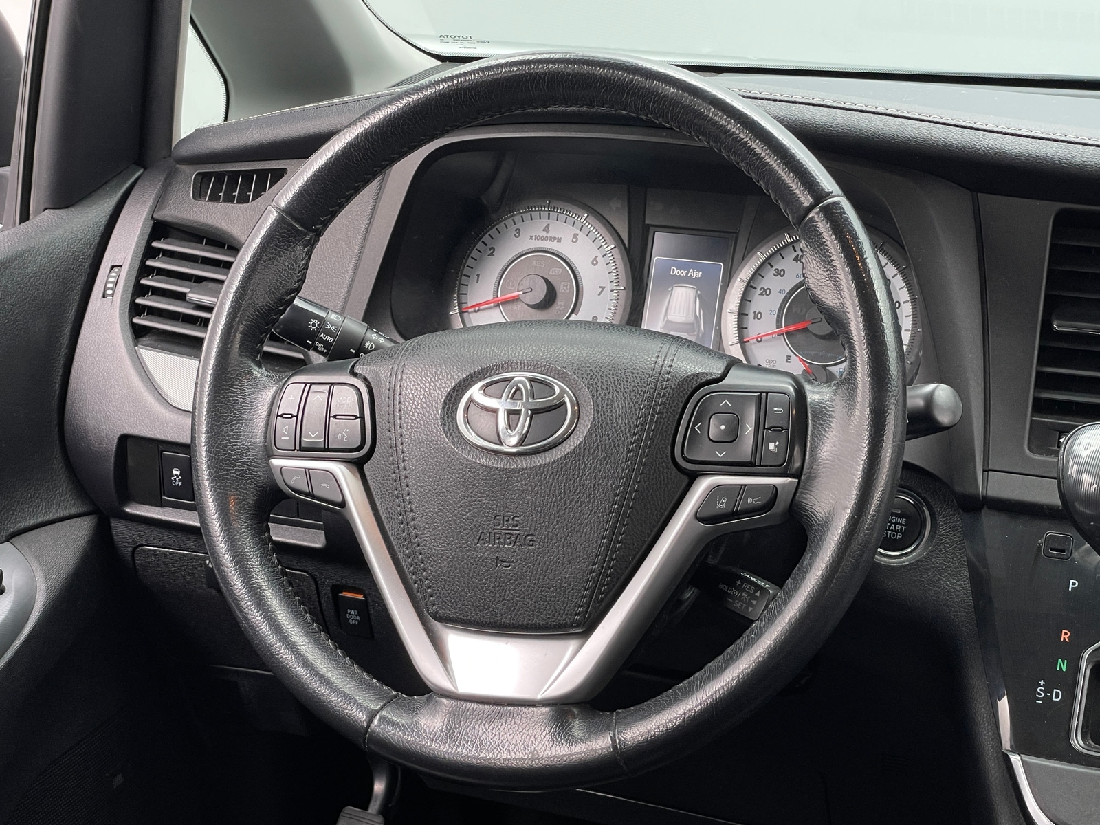 Thumbnail: 2019 Toyota Sienna - 4