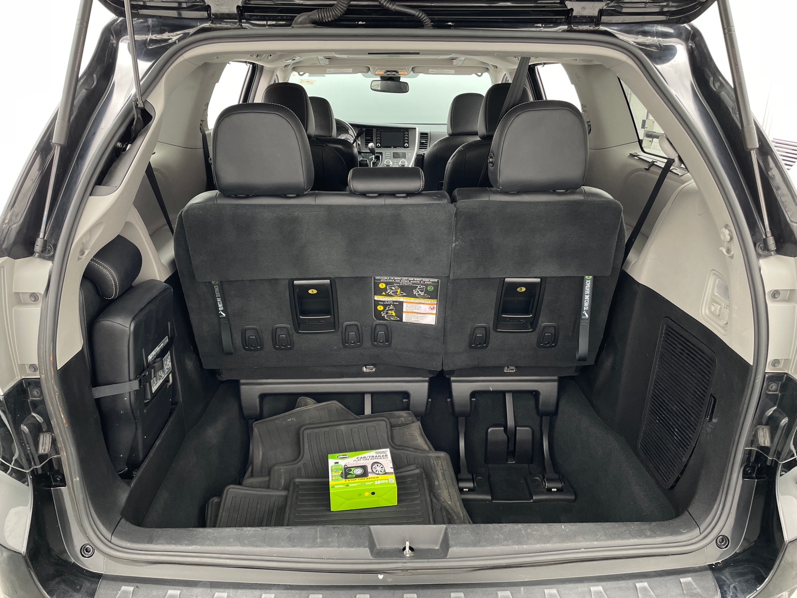 Thumbnail: 2019 Toyota Sienna - 6