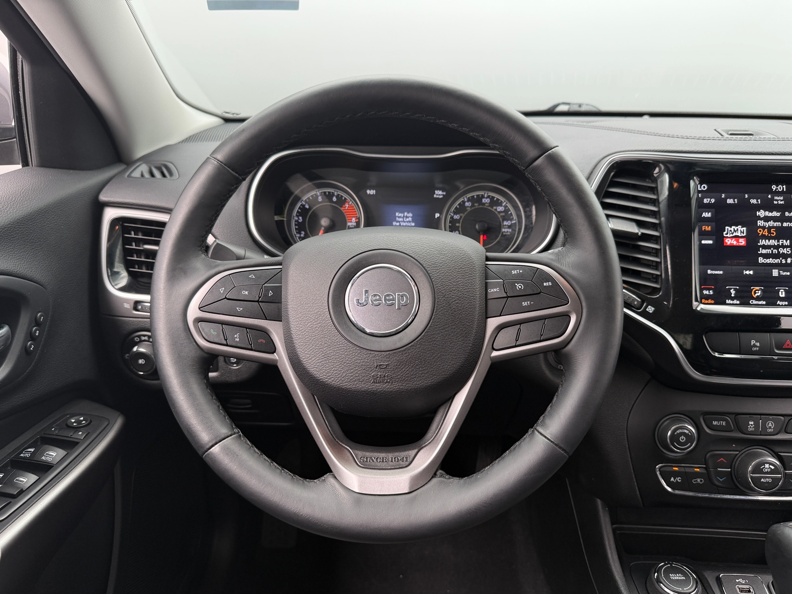 Thumbnail: 2019 Jeep Cherokee - 4