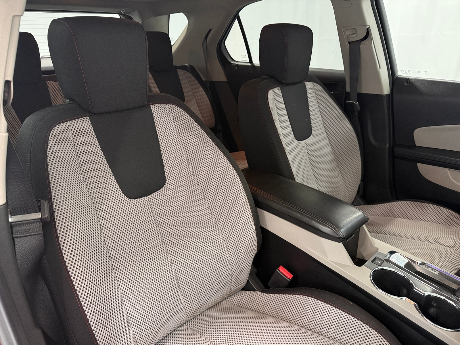 Thumbnail: 2017 Chevrolet Equinox - 2