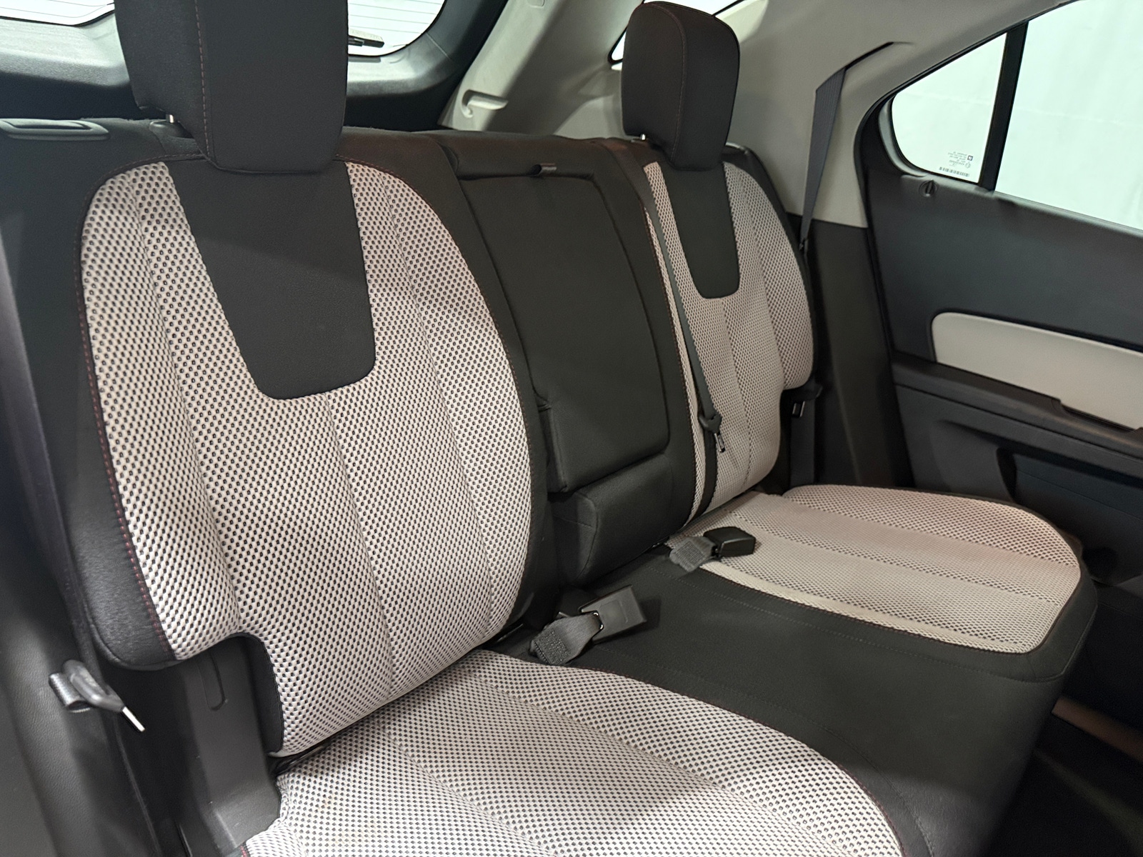 Thumbnail: 2017 Chevrolet Equinox - 6